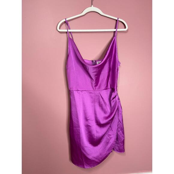 Superdown Arezo Cowl Neck Wrap Mini Dress in Purple Large Satin Cowl Neck Ruched - Picture 4 of 6